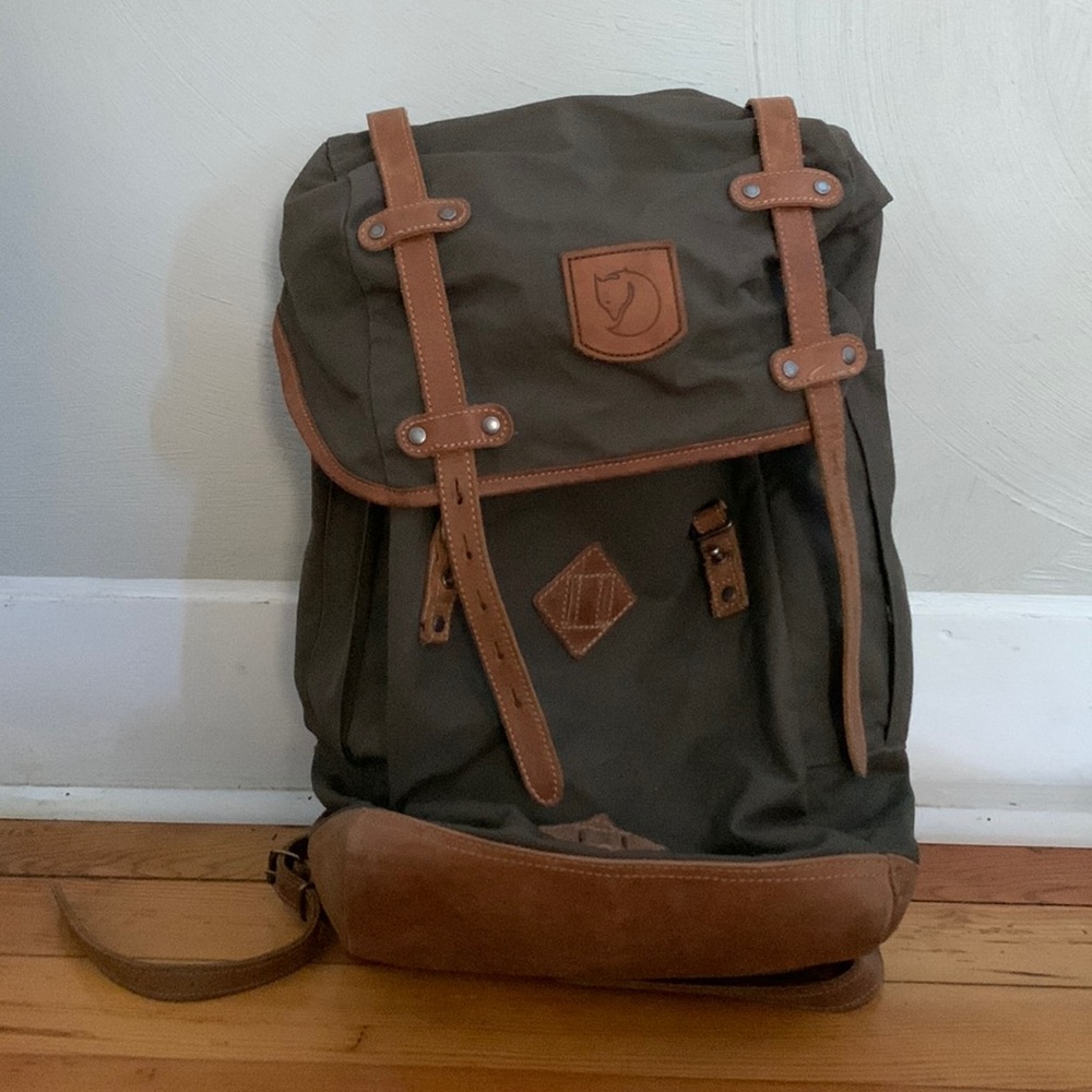Fjallraven Rucksack No. 21 Large unisex backpack Color - Green